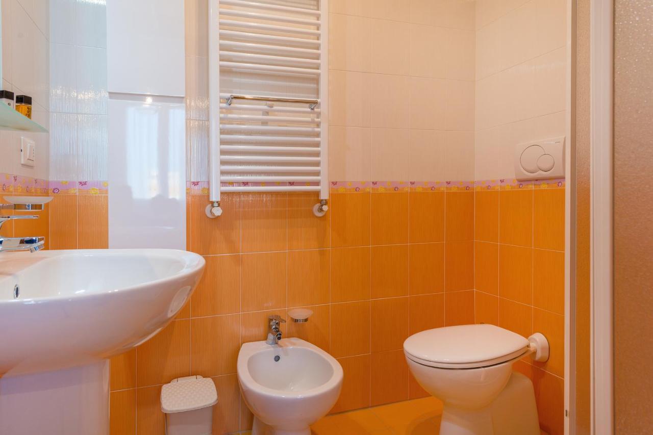 Goodstay Archimede Apartment เลชเช ภายนอก รูปภาพ