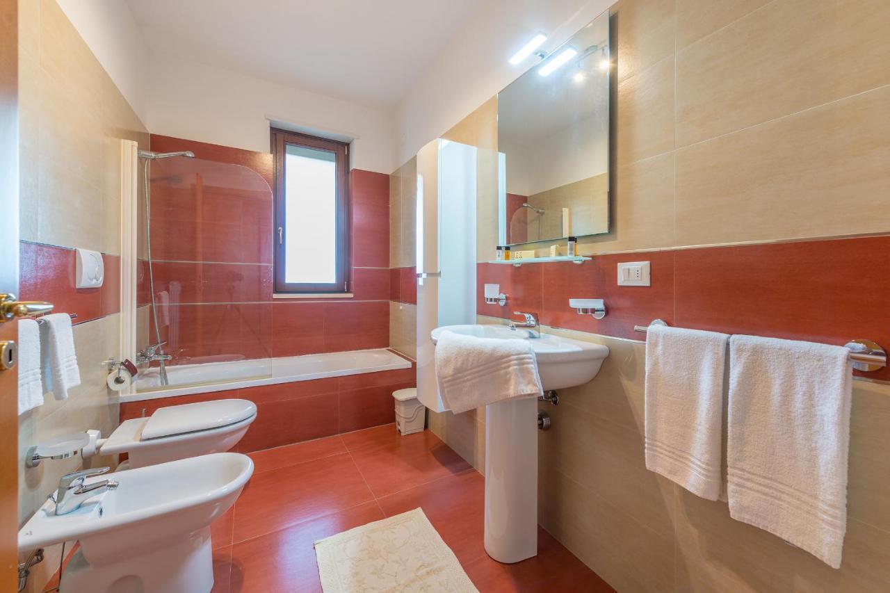 Goodstay Archimede Apartment เลชเช ภายนอก รูปภาพ
